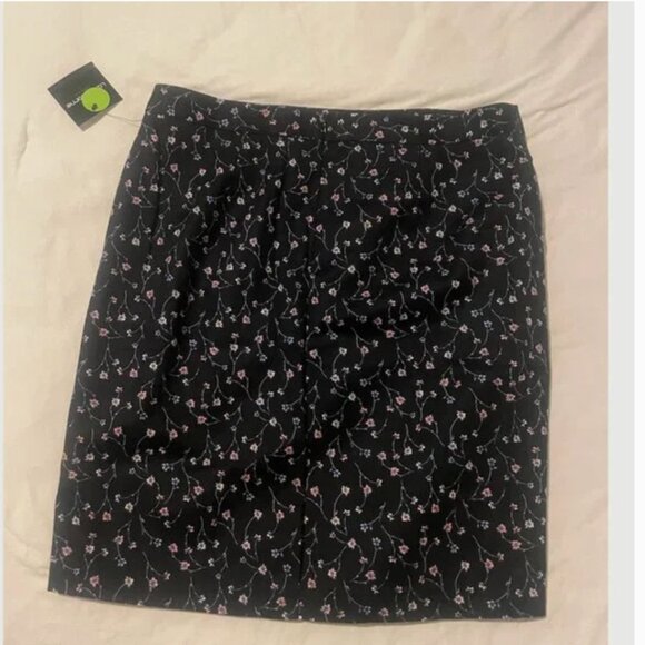 ⭐️ Work Business Casual Classy Classic Floral Flower Midi Pencil Straight Skirt - Picture 3 of 5